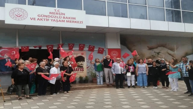 YETİŞKİNLER 19 MAYIS ATATÜRK'Ü ANMA VE GENÇLİK SPOR BAYRAMINI KUTLADI