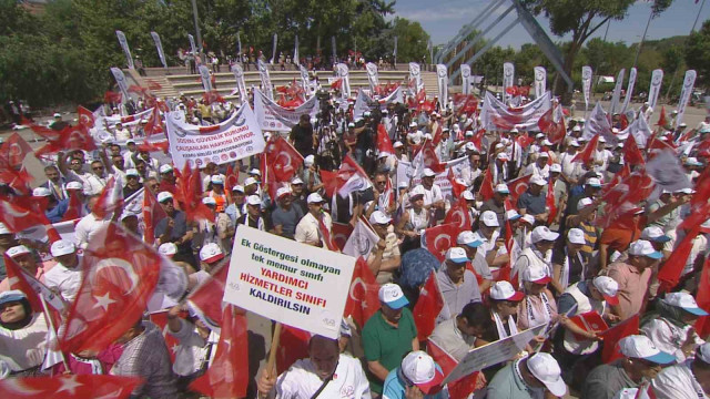 Kamu Birliği Konfederasyonundan ”Büyük Devlet Memurları Mitingi”