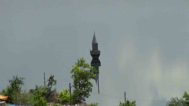 Kars’ta köy sular altında, minare dışarıda kaldı