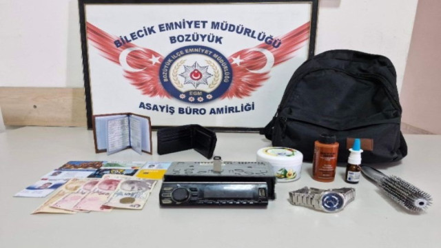 Bilecik’te bir aracın lastiklerini keserek teyp ve çanta çalan şüpheli yakalandı