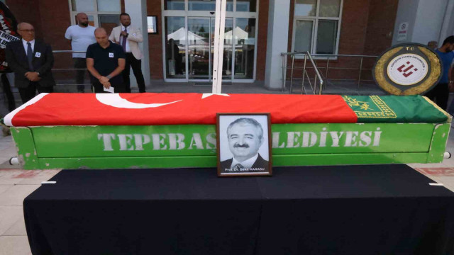 Cinayete kurban giden Prof. Dr. Karasu, son yolculuğuna uğurlandı