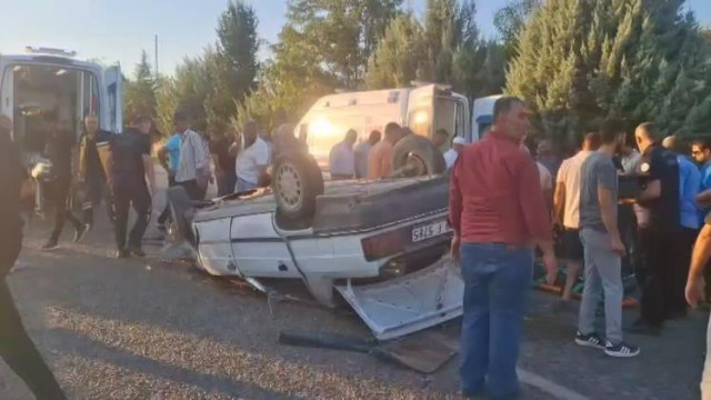 Adıyaman’da otomobil takla attı: 2 yaralı