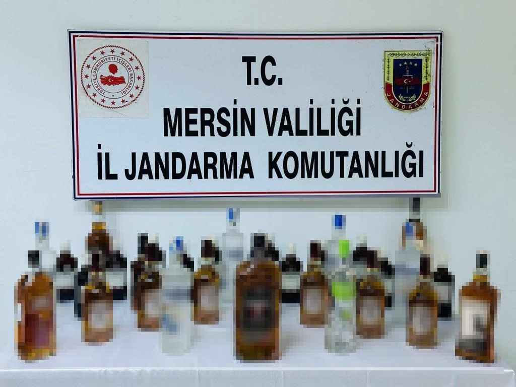 El yapımı içki satışı yaptıkları iddiasıyla 3 şüpheli gözaltına alındı
