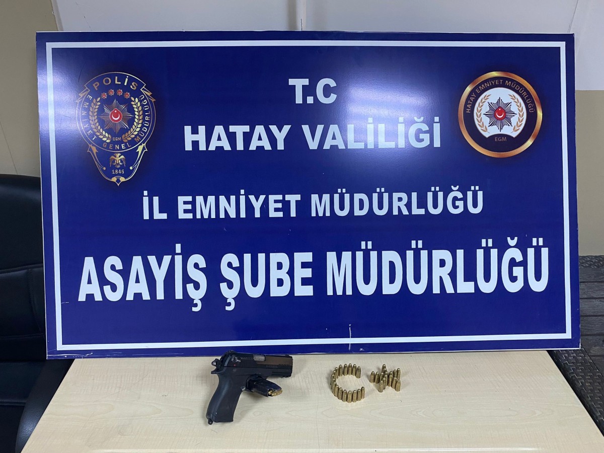 Şahsın üzerinden silah ve fişek çıktı