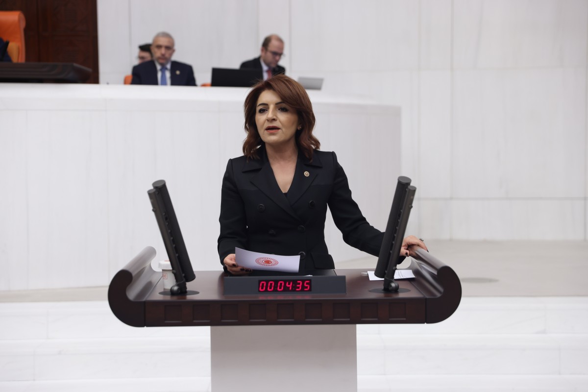 “EMEKLİLER HUZUREVLERİNE MAHKUM EDİLDİ”
