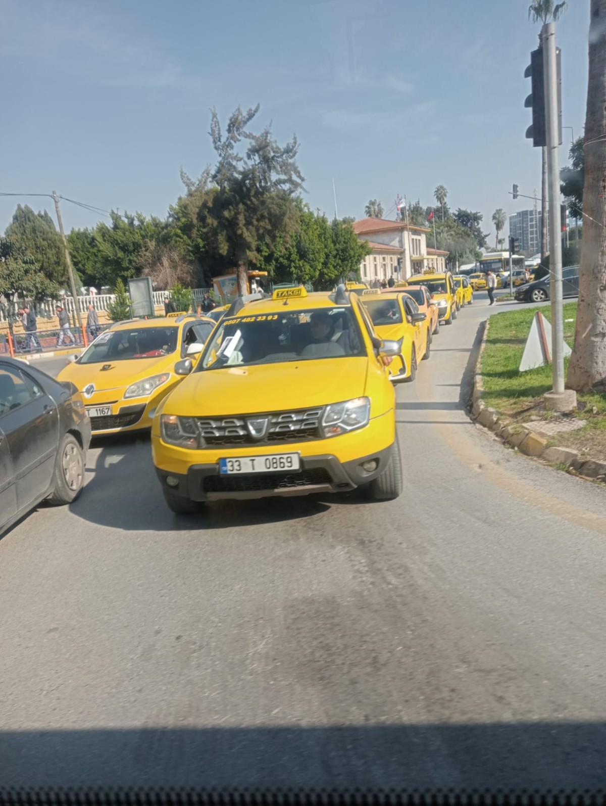 KORNALI PROTESTO
