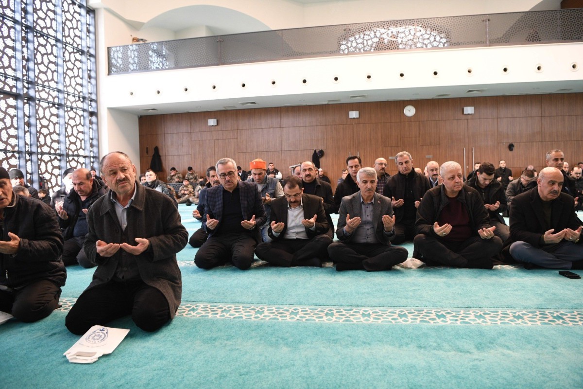 Camii’de mevlid-i şerif programı düzenlendi