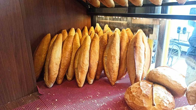 MERSİN'DE EKMEĞE ZAM 