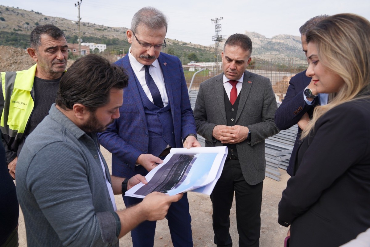 Canlı hayvan pazarı yapımı devam ediyor