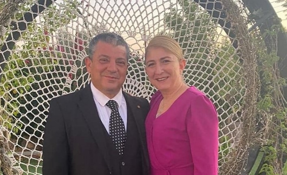 Eski Bakan ve eşi yolsuzluk soruşturmasında tutuklandı