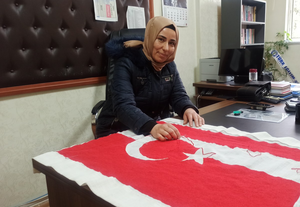 İlmek ilmek Türk Bayrağı