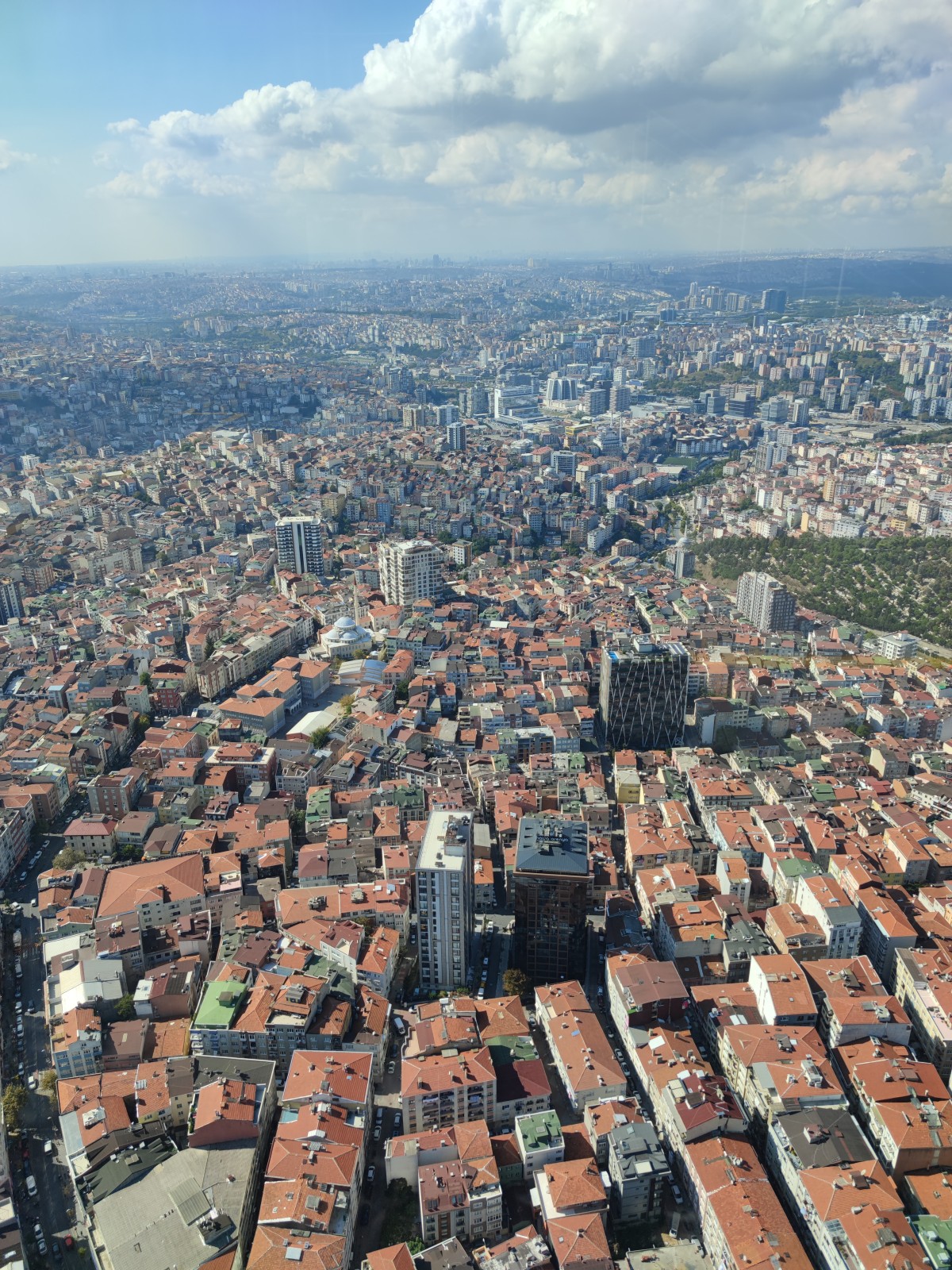  Metrelerce sürüklenip altına girdi