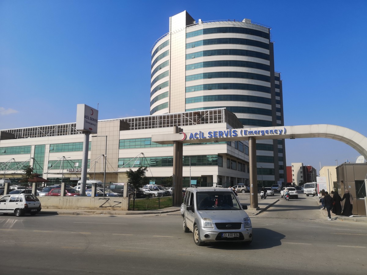 Menfaat sağlayan 2'si doktor 3 kişi tutuklandı
