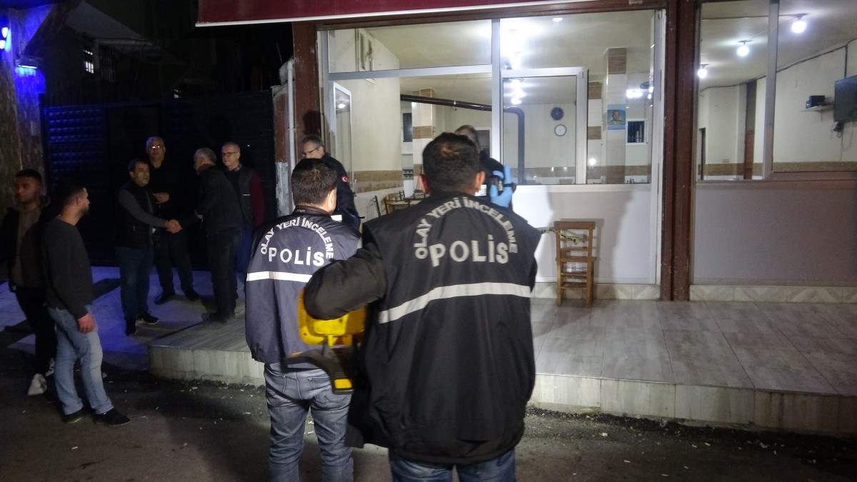 Kahvehaneye silahlı saldırı: 2 yaralı