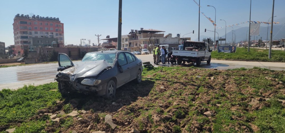 Trafik kazası: 2 yaralı