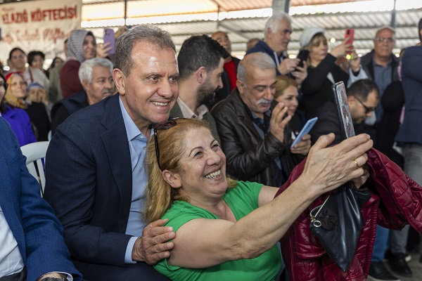 BAŞKAN SEÇER, MERSİN HALKIYLA BİR ARAYA GELMEYE DEVAM EDİYOR