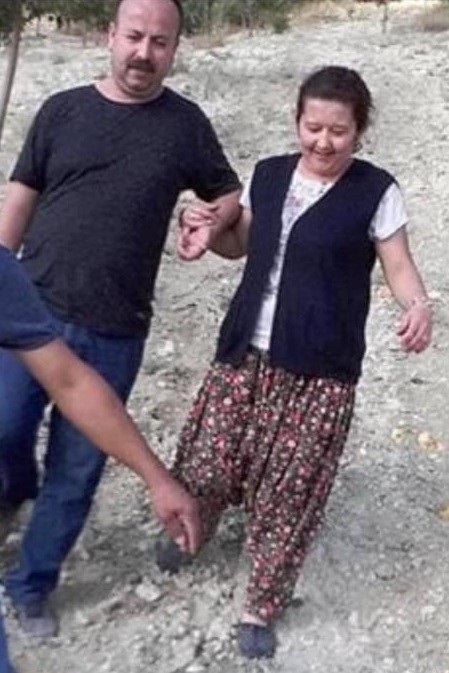 Yangında ölen çift son yolculuğuna uğurlandı