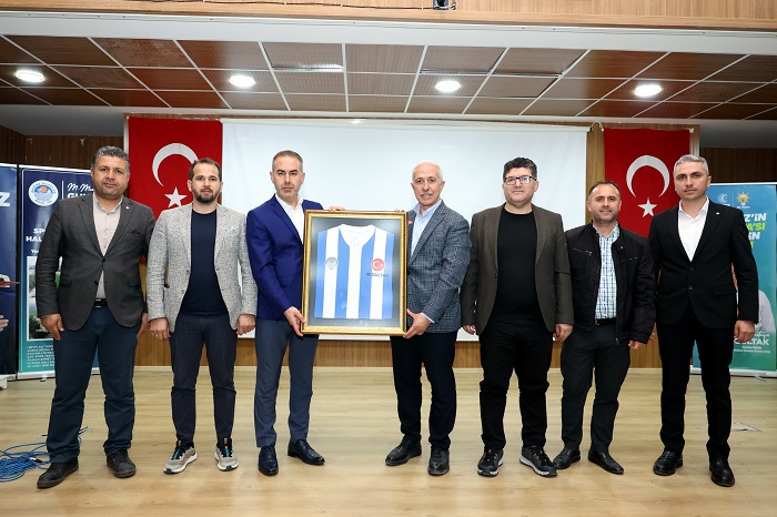 Gültak, sporcu gençler ve aileleriyle buluştu