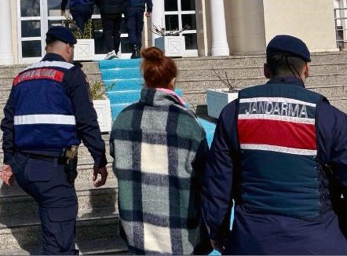 Hapis cezası bulanan 2 şüpheli yakalandı