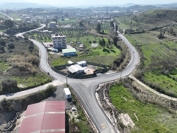 Yol yapım çalışmalarına devam ediyor