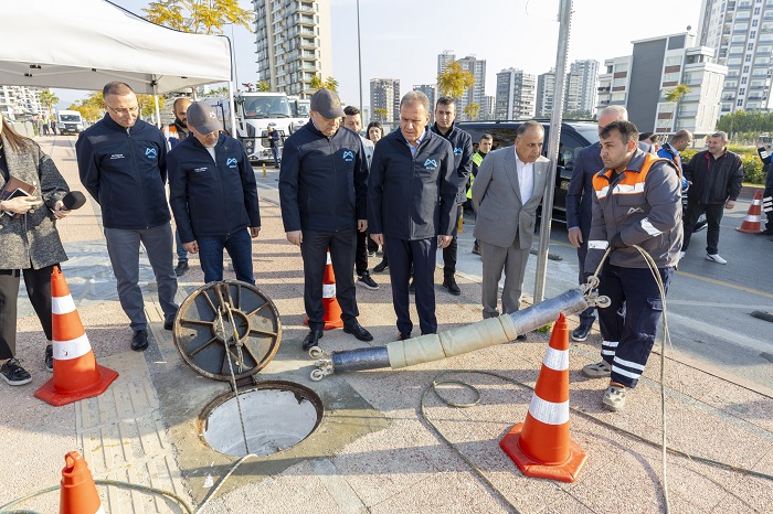 Başkan Seçer, MESKİ'nin kazısız teknoloji sistemini yerinde inceledi