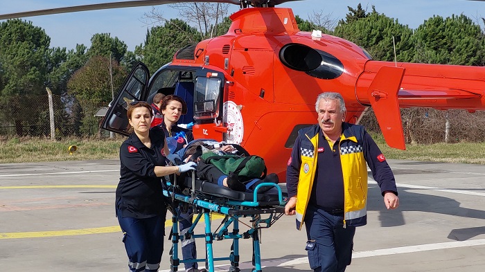 Yardımına ambulans helikopter yetişti
