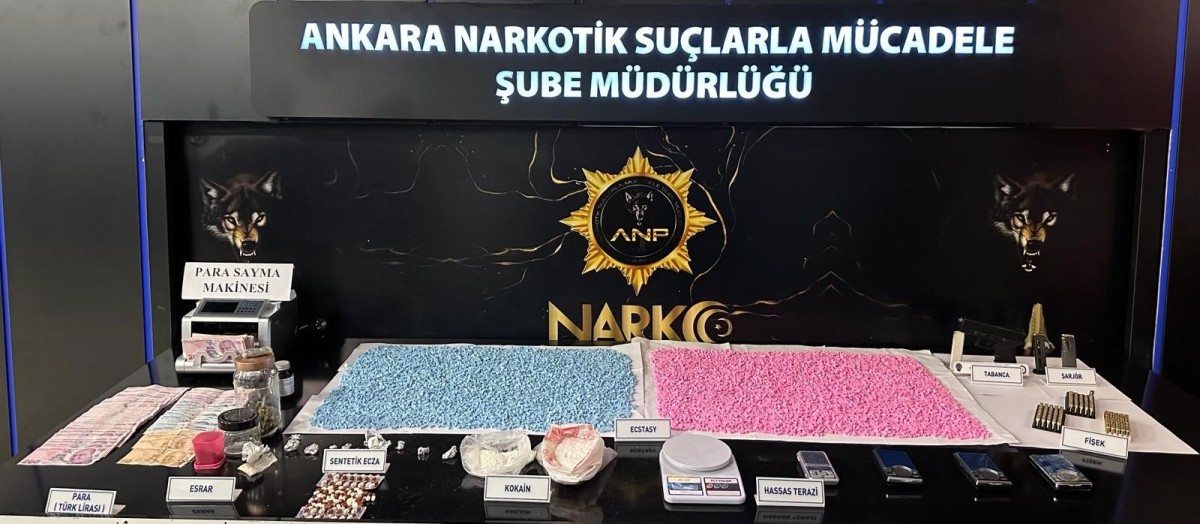 Zehir tacirlerine operasyon: 20 bine yakın uyuşturucu hap ele geçirildi