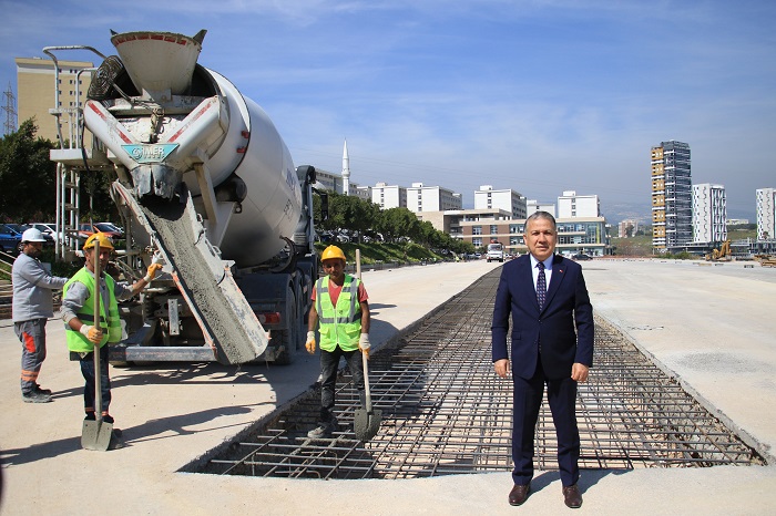 Mersin Üniversitesi otoparkta güneşten elektrik üretecek