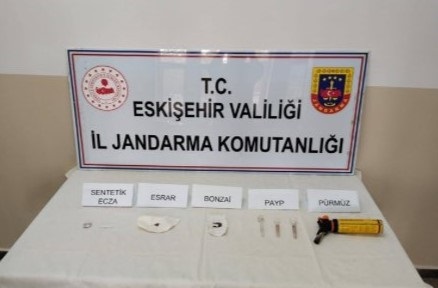 Uyuşturucu operasyonu yapan jandarma 16 şahsı yakaladı