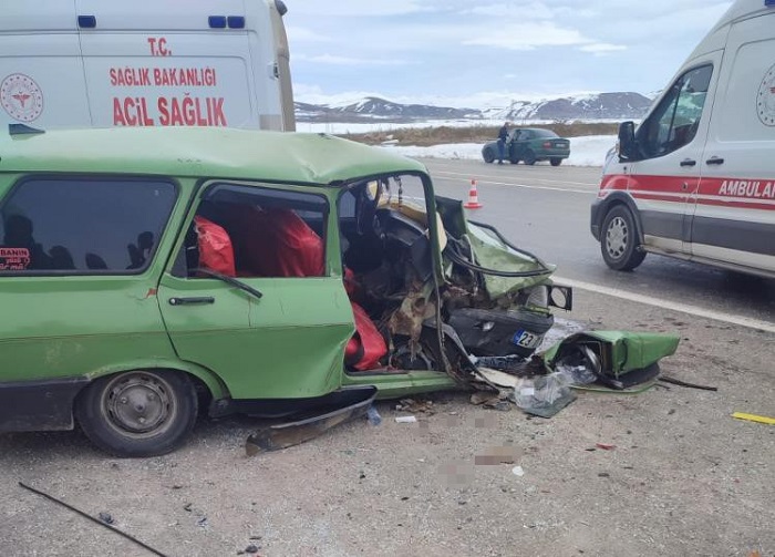Trafik kazası: 1 ölü 3 yaralı