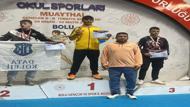 3 Madalya ile Şampiyonadan Döndüler