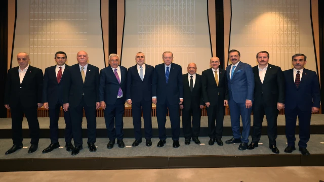 Cumhurbaşkanı Erdoğan işçilerle bir araya geldi
