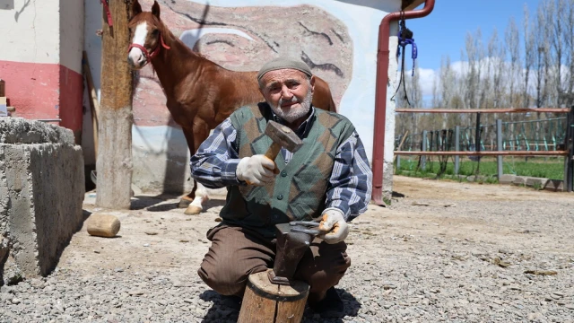 Son nalbant ustası, 63 yıldır mesleğini sürdürüyor