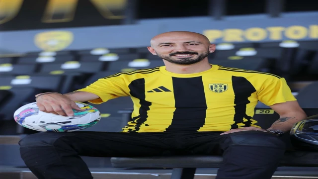 Aliağa FK Ahmet İlhan'la imzaladı