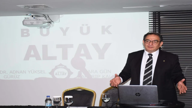 Altay'a 3 dönem transfer yasağı