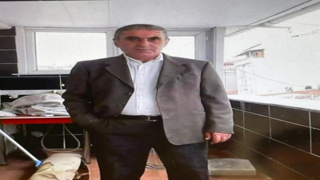Bağcılar'da tartıştığı babasını silahla öldürdü; polisi arayıp haber verdi