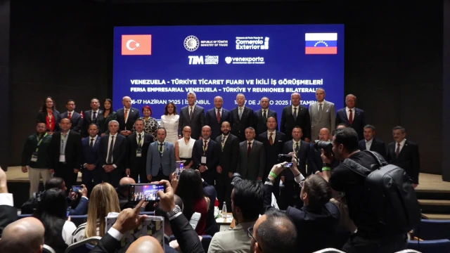 Bakan Bolat: Liderler yıllık 3 milyar dolarlık dış ticaret hedefi koydu