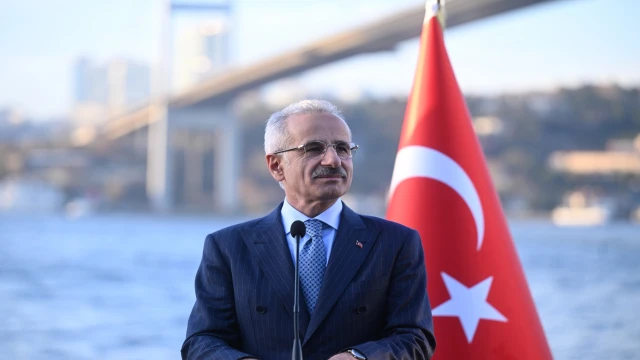 Bakan Uraloğlu: Boğaz geçiş ücreti yüzde 15 artırılacak