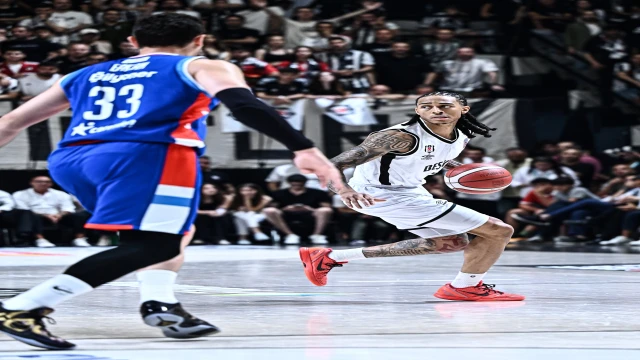 Beşiktaş Fibabanka adını finale yazdırdı