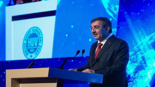Cevdet Yılmaz: Müzakereye zemin hazırlayan adımlar atılmalı