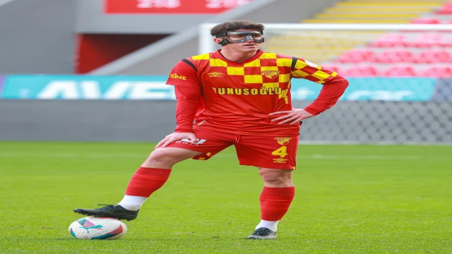 Göztepe Taha ve Miroshi'yi tutacak