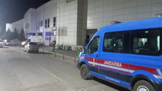 Hasandağı'nda düşüp yaralanan Kızılay Ankara Şube Başkanı ile mahsur kalan 3 kişi kurtarıldı