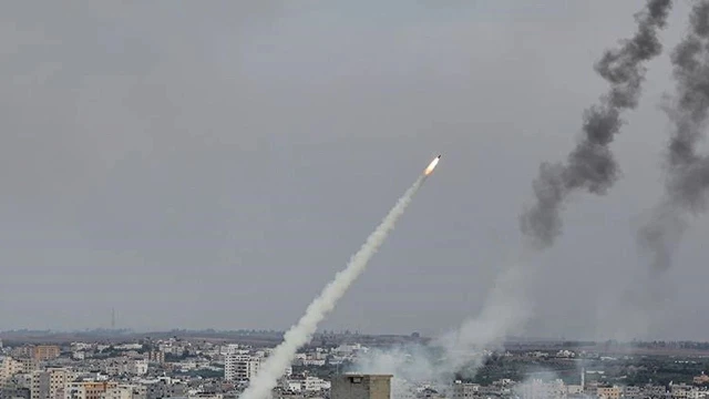 İsrail, İran'a yeni hava saldırısı başlattı