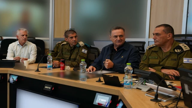 İsrail Savunma Bakanı Katz: Orduya saldırıların yoğunluğunu artırma talimatı verdik