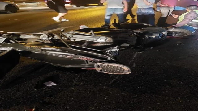 İstanbul - FSM Köprüsü girişinde motosiklet kazası: 1 ölü 3 yaralı