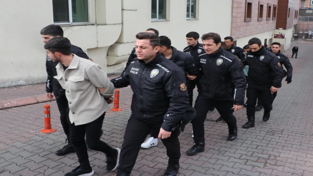 Kayseri'de 'Yılanlar grubu' soruşturmasında 5 tahliye