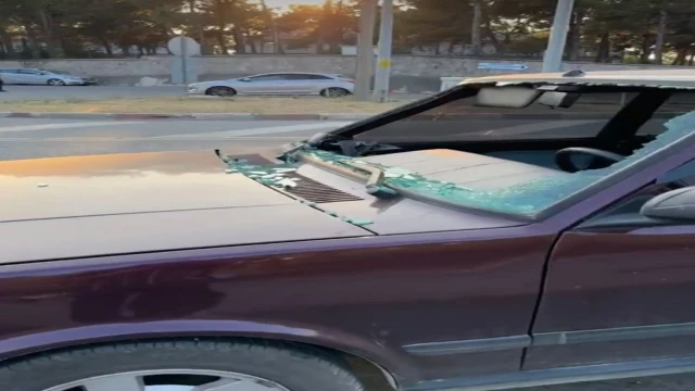 Otomobilin çarptığı emekli albay öldü, çevredekiler 'ışıklandırma' için yolu kapattı