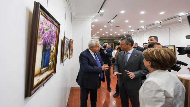 Özgür Özel: Asgari ücret ve esnafla ilgili çalışmalarımızı Meclis'e taşıyacağız