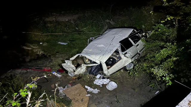 Sakarya'da otomobil ile 2 motosiklet çarpıştı; 2 ölü, 2 yaralı