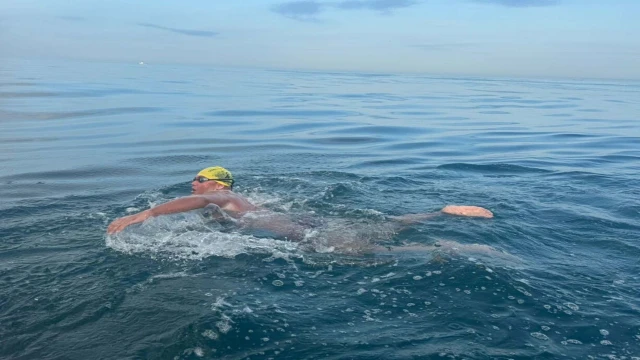 Ultra maraton yüzücüsü otizmli birey Tuna'nın yeni hedefi Kuzey Kanalı